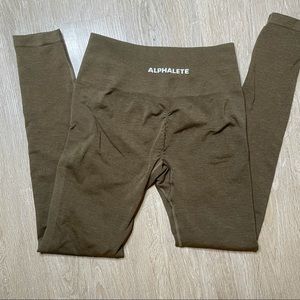 Alphalete amplify leggings (PLEASE Read Description Before Purchasing)